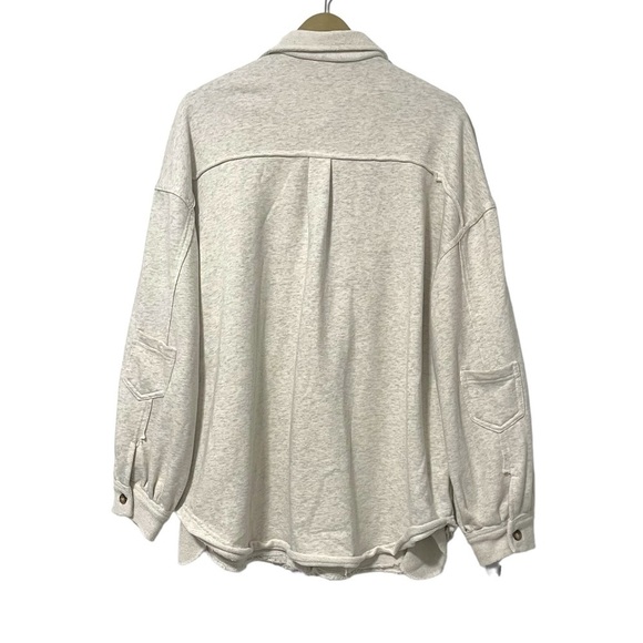 POL Light Gray Relaxed Fit Button Up Shacket Size Medium - Picture 2 of 6